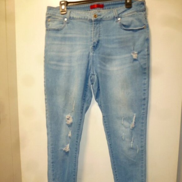 ❤️SALE! JENNIFER LOPEZ Skinny Ankle Light Blue Distressed Jeans Size: 14 - Picture 1 of 13